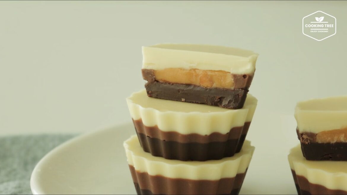 Dreifache Schokoladen-Erdnussbuttertasse