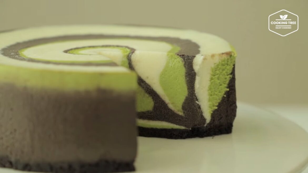 Matcha-Schokoladen-Vanille-Zebra-Käsekuchen