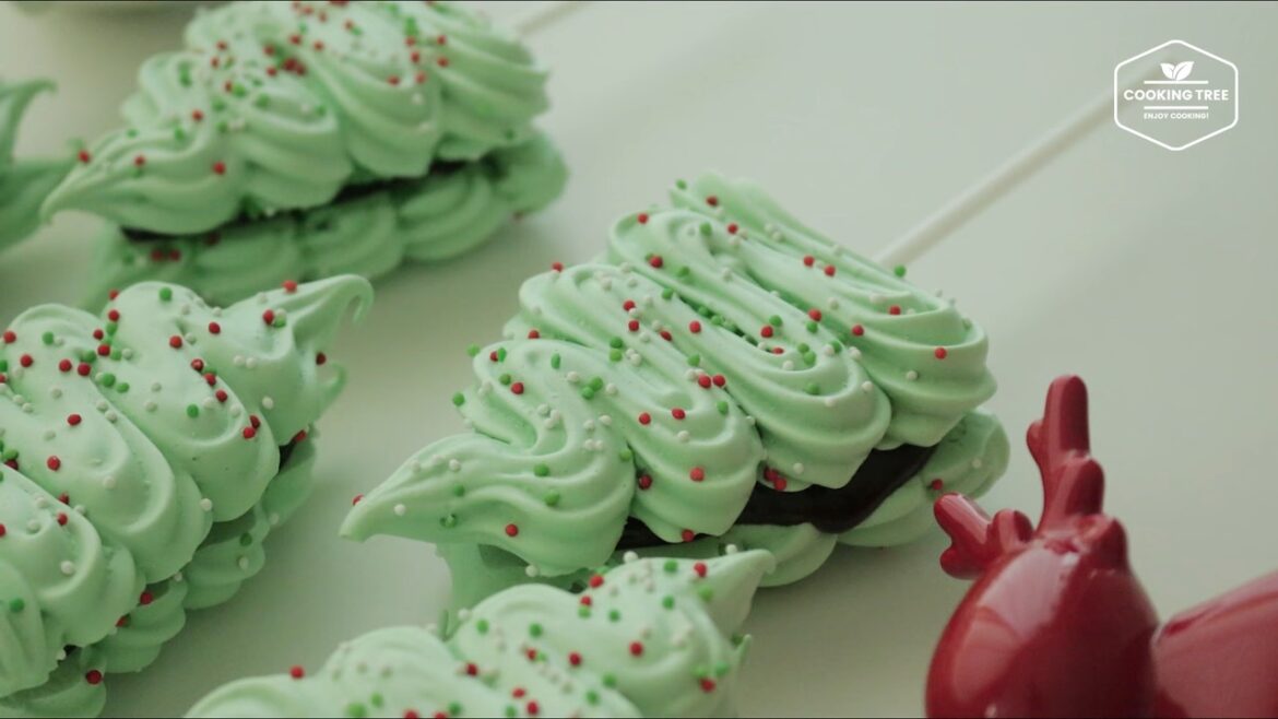 Weihnachtsbaum-Baiser-Cookie-Pops